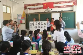 金融书协副主席马奔：“书法之路”放飞孩子们书法梦想图片