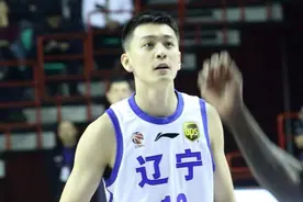 择一队终老，择一城终生！再见，辽宁男篮队长杨鸣图片