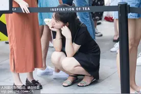 “亚洲蹲”是亚洲人的专属？这可不一定图片