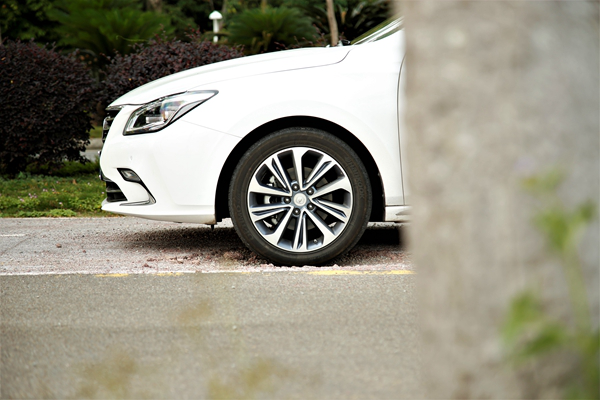 睿骋CC长测（9）：因为底盘比较高级，所以成为编辑部的“香饽饽”