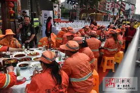 30桌“千金龙虾宴”拉开“2018年第九届拱墅运河美食节”大幕图片