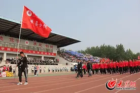 英姿飒爽 菏泽学院学生释放青春活力图片