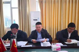 兴仁县人民政府常务副县长冯子建安排部署消防工作图片