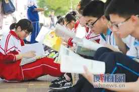荣成4955名初四学生参加中考图片