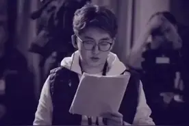 《奔跑吧》总导演姚译添，才三十岁！！！还是有点小帅的ཽཽ