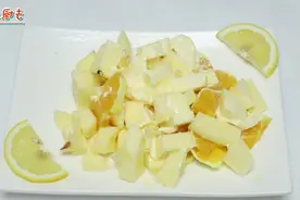 两个橙子加几根香蕉，这样做出来的水果沙拉，营养又美味视频封面