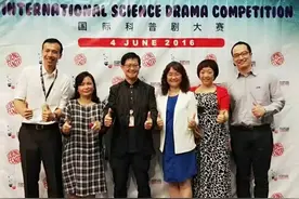 小雨姐姐赴新加坡担任国际大赛评委图片