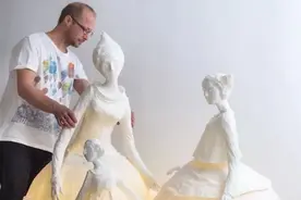 这么优雅的美人儿竟然是纸做的图片