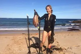 她吃了29年素食 吃了肉后根本停不下来 甚至自己狩猎图片