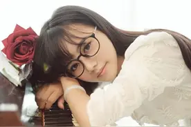 富二代男友带我回家，他母亲的一句话，让我踹她一脚图片