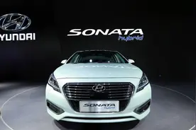 第九代索纳塔混动版开启新能源时代的巅峰较量图片