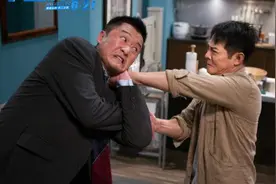 李连杰徒手格斗力克吴京图片