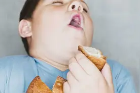 6岁孩子得了胃癌，就因妈妈常给他吃这些视频封面
