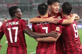 3轮不胜差10分！上海上港争冠梦碎，魔鬼赛程到来或双线崩盘图片