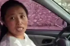 东北大妈学车，教练已笑cry！视频封面