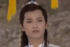 小虎队陈志朋，如今时尚嘻哈，狂爱晒父母照片，与爸妈长相神似图片