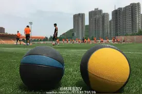 马加特给鲁能球员立了规矩，实心球只是一个开始，队员们这么说图片