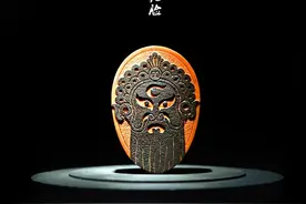 杨利斌俏色巧雕，完美演绎阿拉善玉仿古雕件图片