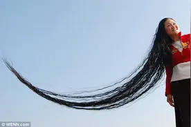 郑群：2.5米的长发女图片