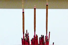 道教是怎样敬香的？图片