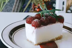 超简覆盆子乳酪蛋糕，不用烤的蛋糕，覆盆子可等量替换的万能方子图片