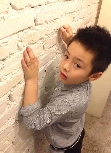 最帅小男孩发型来了,剪完很有型,适合大多数小男孩(圆脸男孩发型好看