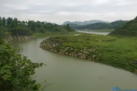 探钓河沟有惊喜，板鲫来会出人意图片