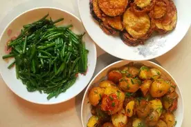 给你们看一下我和婆婆中午吃的啥菜！有没有人喜欢的呀图片