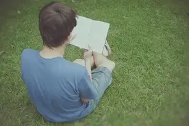 时过境迁，我还在原地图片
