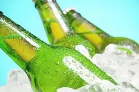 为什么啤酒瓶大多是绿色的？很多人不知道图片