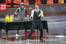 联袂首秀！世界大赛获奖调酒师为《中国大能手》原创设计花式调酒动作图片