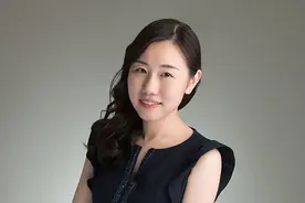 报名了！“二小姐”与“金三爷” 同框主持，界面资本论坛倒计时图片