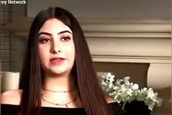 美国15岁女孩每月零花钱近万元开梅赛德斯跑车 竟说自己“活得像乡下人”图片