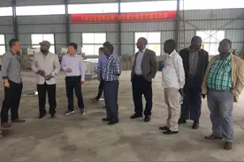 牛！南阳全自动家禽脱毛机卖到非洲了图片