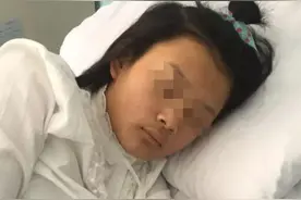 13岁女生校外抽烟喝酒遭班主任殴打图片