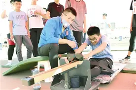 中考体质测试新项目：坐位体前屈图片