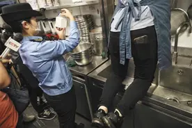 食药监局查自制饮品 132商户被责令整改图片