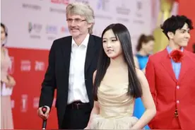 张柏芝、TOP意外缺席 SNH48费沁源首度红毯秀图片