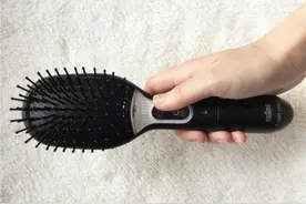 秀发美如丝 女王大人办公桌里的必备法宝！图片