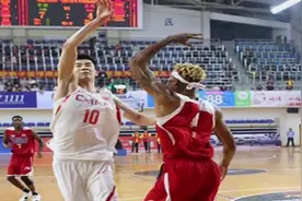 四国赛-U18国青男篮75-77负美国 1胜2负结束第一轮视频封面