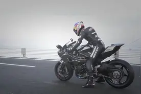 史上最快量产摩托车最高时速400km/h，要上天的节奏！视频封面