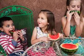 无籽西瓜打了避孕药？糖尿病人不能吃西瓜？这些问题你一定要清楚图片