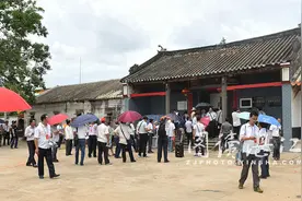 120多名易学爱好者考察雷州人文地理与人居环境图片