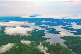 琼中雨后轻云出 山水如画好似仙境图片