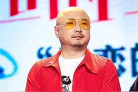《超时空同居》首映发布会徐峥雷佳音齐跳喵喵舞 佟丽娅现场圆梦被张信哲唱哭图片