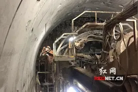 商务部援外项目留学生走进中铁五局项目部参观地铁盾构施工图片