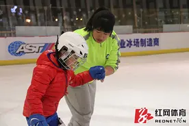冰球教练刘爽：我从黑龙江来 想为长沙穿上一双冰鞋图片