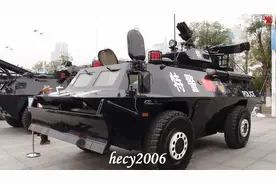 细节很多：近看中国国产警用4x4装甲防暴车图片
