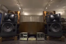 一对古董大毒物：15寸低音单元的JBL4430双径向演播室监听音箱视频封面