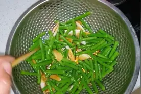 豆角最爽口的吃法配着冰镇啤酒最美味
